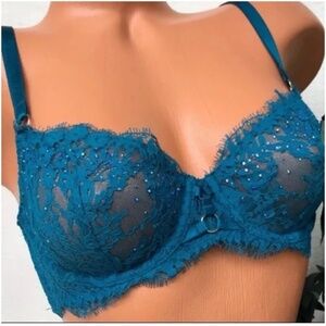 🪞 NWT Victorias Secret very sexy jeweled teal lave underwire push up bra 32C